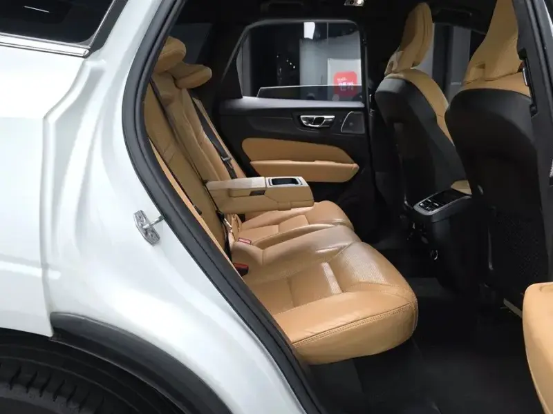 2019 Volvo XC60 с пробегом 50 835 км