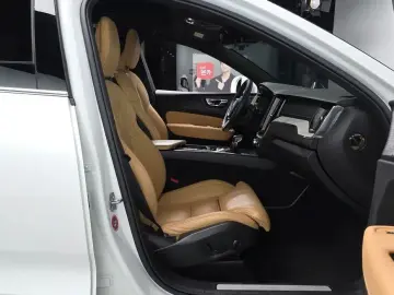 2019 Volvo XC60 с пробегом 50 835 км
