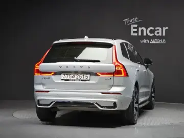 2022 Volvo XC60 с пробегом 70 728 км