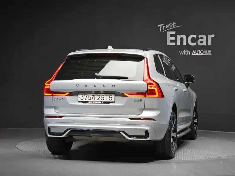 2022 Volvo XC60 с пробегом 70 728 км