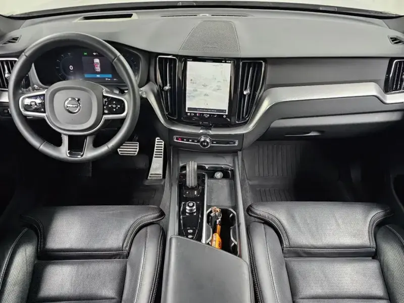 2022 Volvo XC60 с пробегом 70 728 км