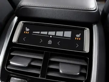 2022 Volvo XC60 с пробегом 70 728 км