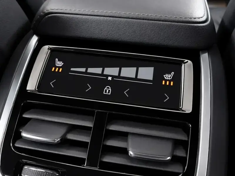 2022 Volvo XC60 с пробегом 70 728 км