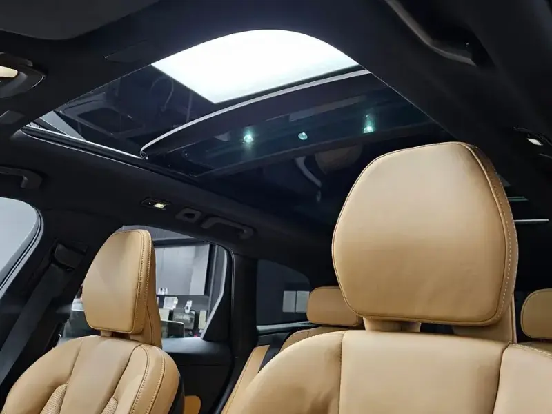2023 Volvo XC60 с пробегом 24 111 км