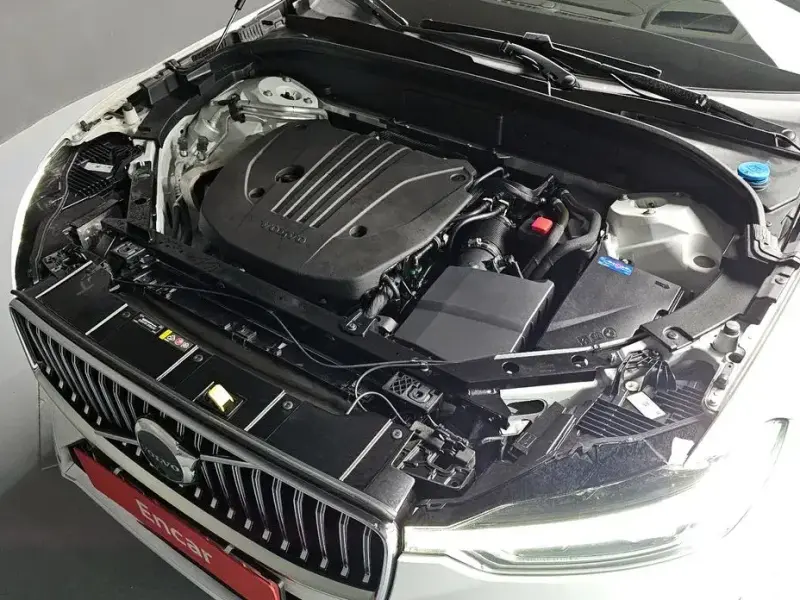 2023 Volvo XC60 с пробегом 19 894 км