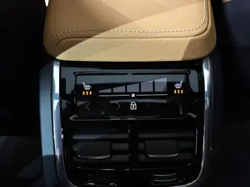 2023 Volvo XC60 с пробегом 19 894 км