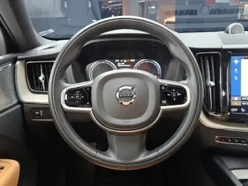 2019 Volvo XC60 с пробегом 134 192 км