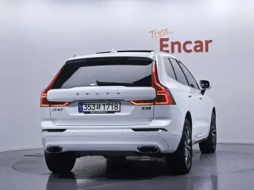 2021 Volvo XC60 с пробегом 84 825 км