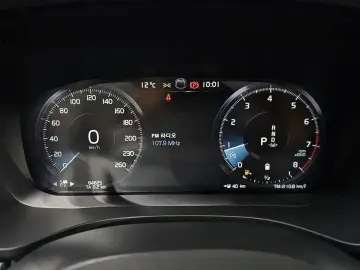 2021 Volvo XC60 с пробегом 84 825 км
