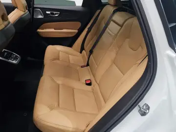 2021 Volvo XC60 с пробегом 84 825 км