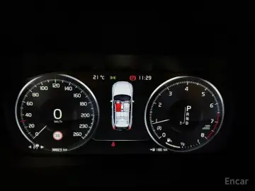 2020 Volvo XC60 с пробегом 38 830 км