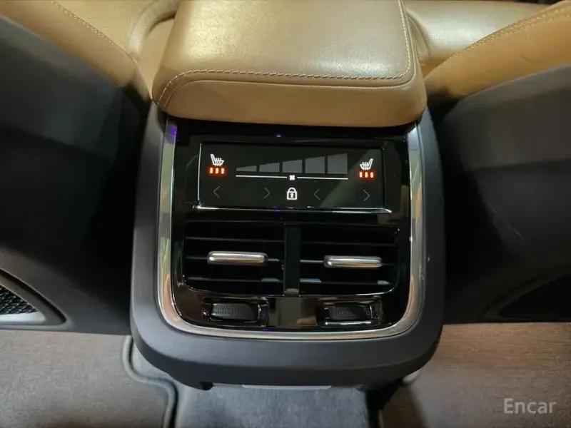 2020 Volvo XC60 с пробегом 38 830 км