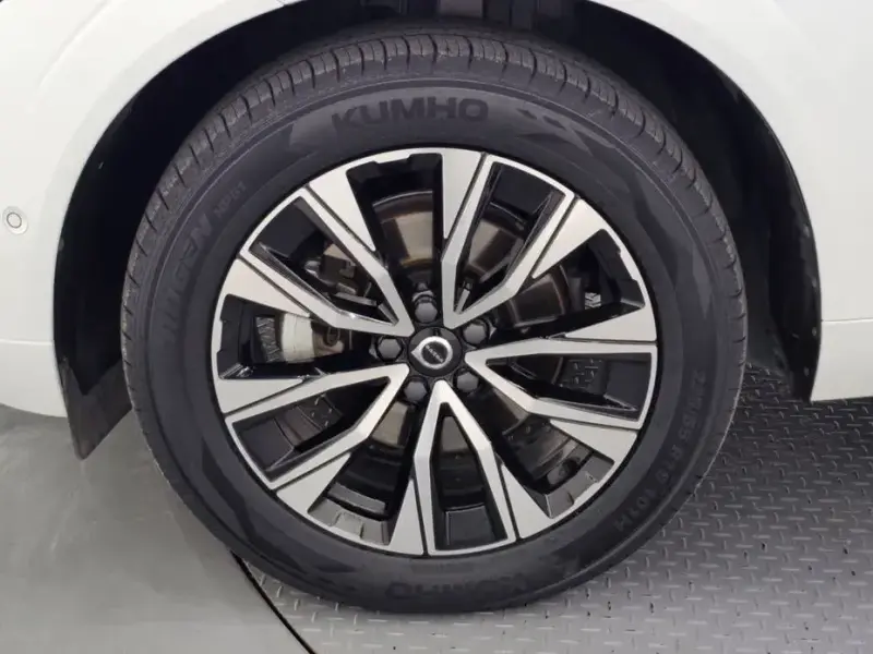 2023 Volvo XC60 с пробегом 61 169 км