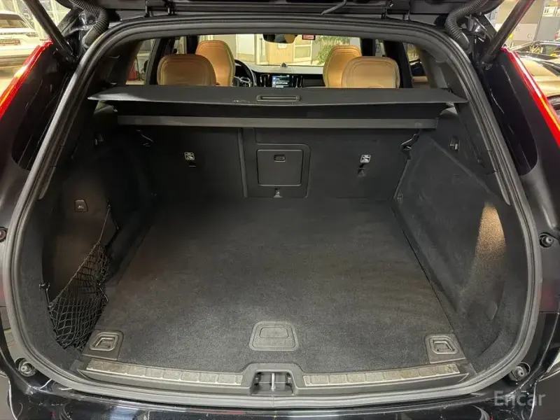 2020 Volvo XC60 с пробегом 38 830 км
