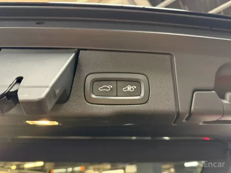2020 Volvo XC60 с пробегом 38 830 км
