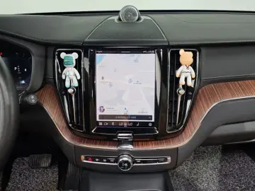 2023 Volvo XC60 с пробегом 61 169 км