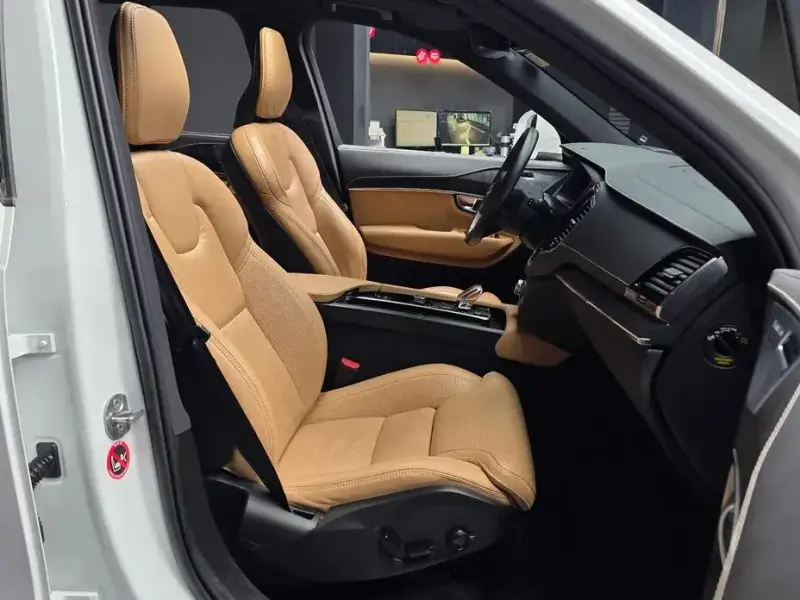2022 Volvo XC90 с пробегом 68 954 км
