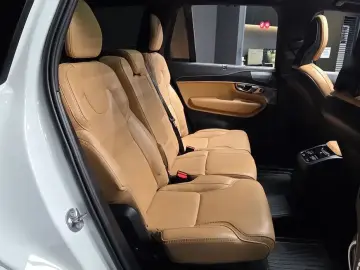 2022 Volvo XC90 с пробегом 68 954 км