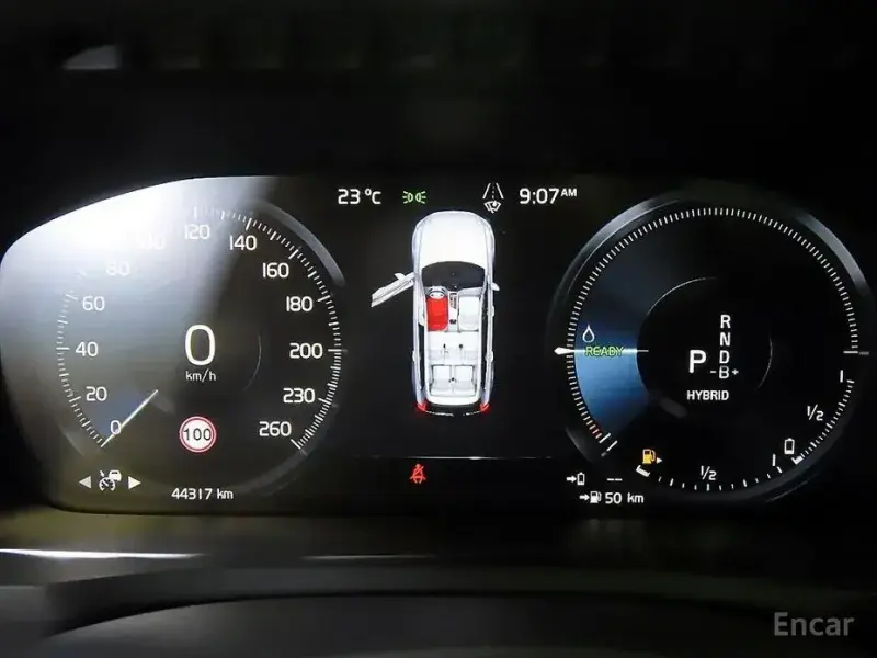 2020 Volvo XC90 с пробегом 44 298 км