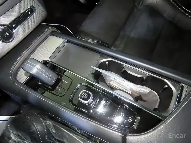 2020 Volvo XC90 с пробегом 44 298 км