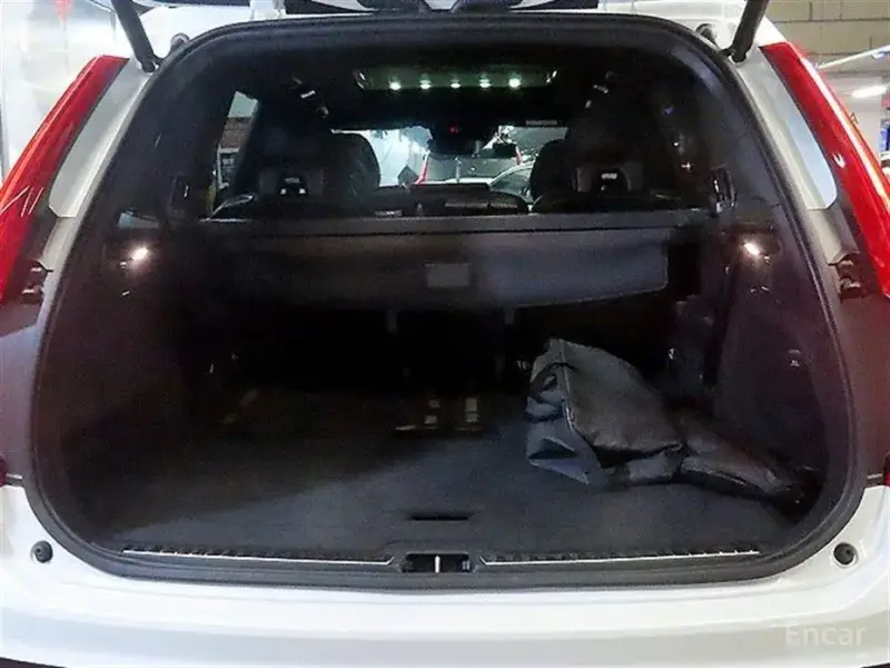 2020 Volvo XC90 с пробегом 44 298 км