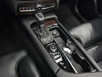 2018 Volvo XC90 с пробегом 176 127 км