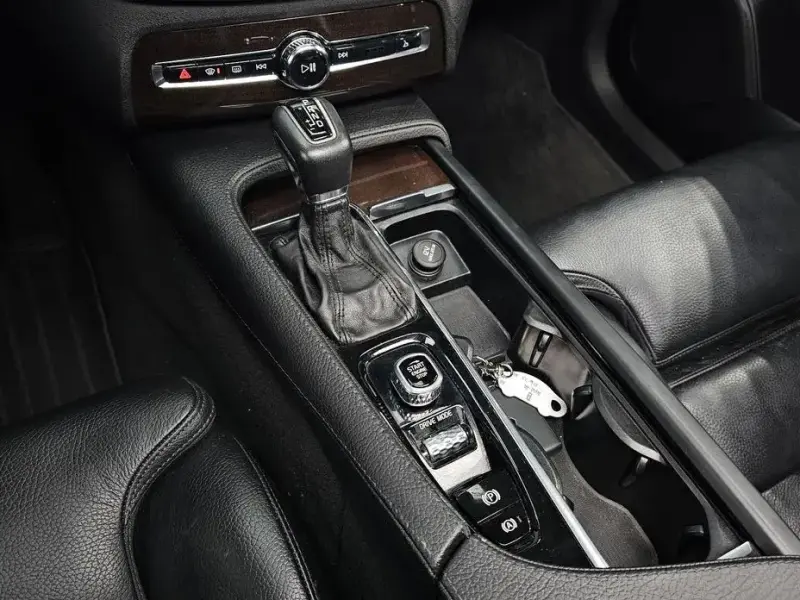2018 Volvo XC90 с пробегом 176 127 км
