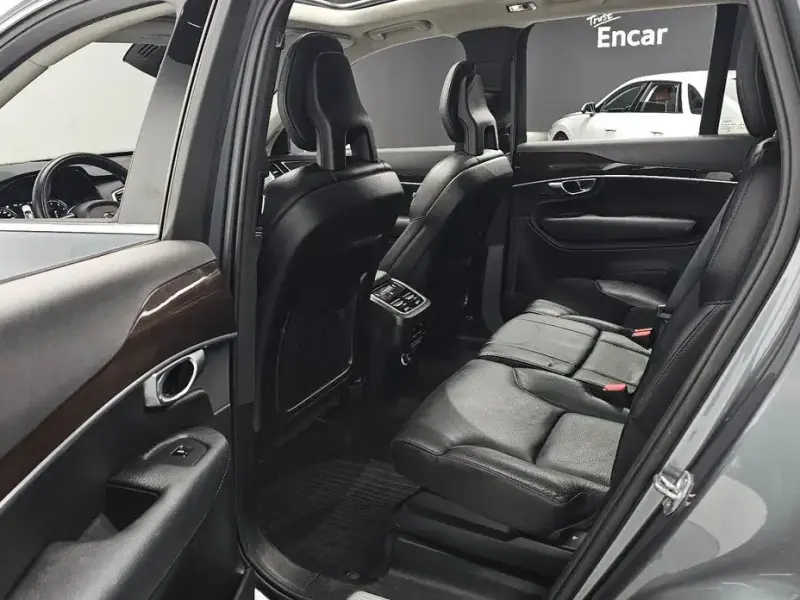 2018 Volvo XC90 с пробегом 176 127 км