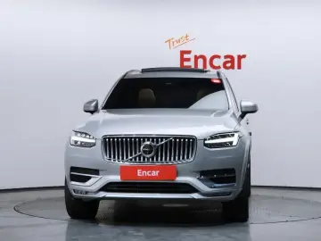 2023 Volvo XC90 с пробегом 65 980 км