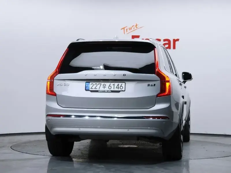2023 Volvo XC90 с пробегом 65 980 км