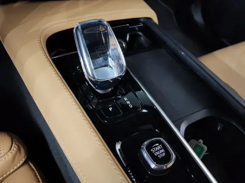 2023 Volvo XC90 с пробегом 65 980 км