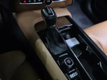 2018 Volvo XC90 с пробегом 85 692 км