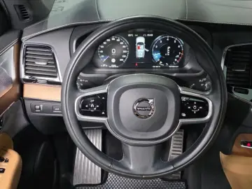 2018 Volvo XC90 с пробегом 85 692 км