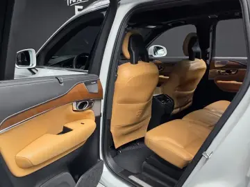 2018 Volvo XC90 с пробегом 85 692 км