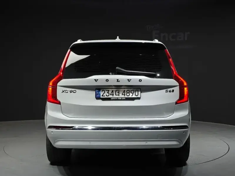 2023 Volvo XC90 с пробегом 64 744 км