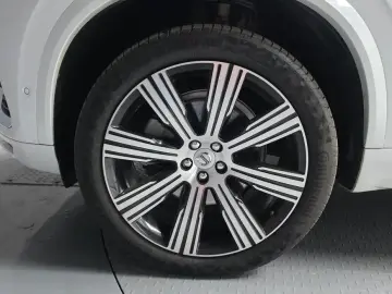 2023 Volvo XC90 с пробегом 64 744 км