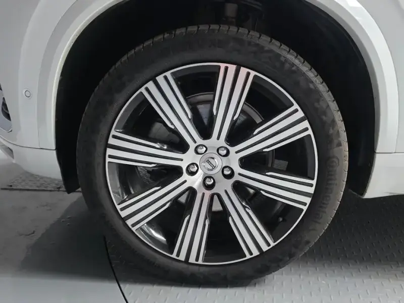 2023 Volvo XC90 с пробегом 64 744 км