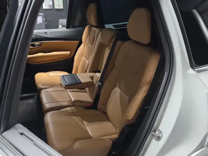2023 Volvo XC90 с пробегом 64 744 км
