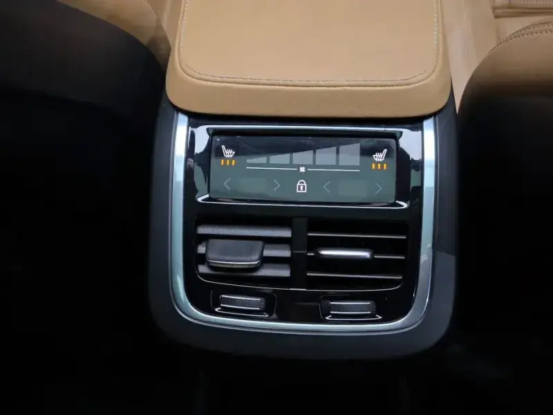 2023 Volvo XC90 с пробегом 64 744 км