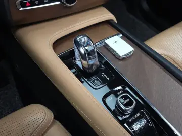 2017 Volvo XC90 с пробегом 169 120 км