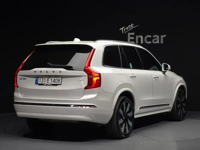 2024 Volvo XC90 с пробегом 16 561 км