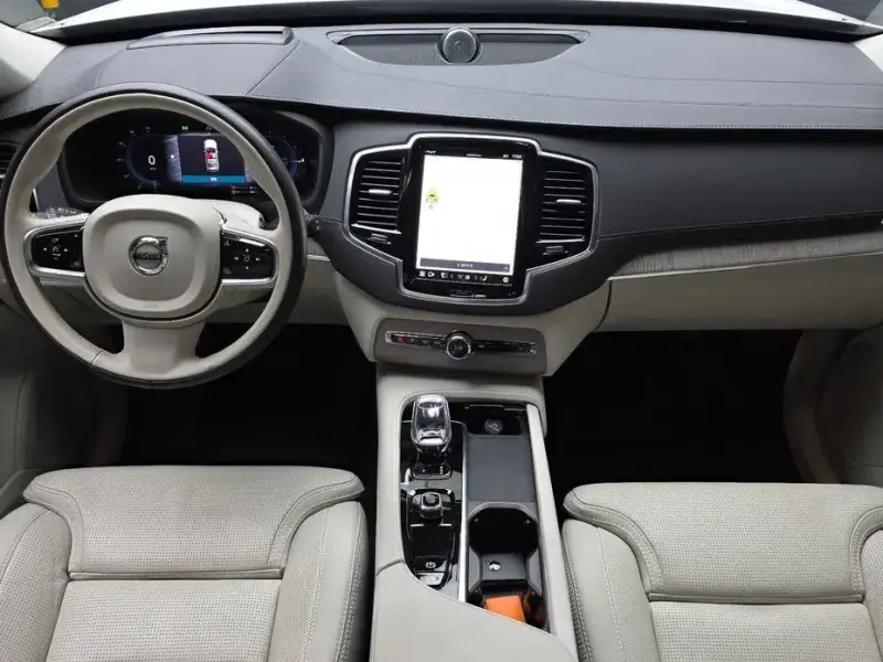 2024 Volvo XC90 с пробегом 16 561 км