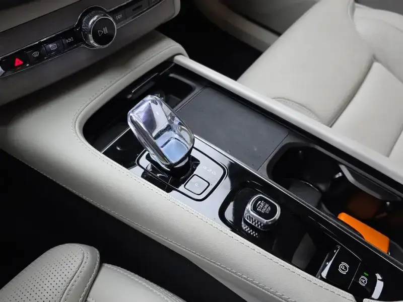 2024 Volvo XC90 с пробегом 16 561 км