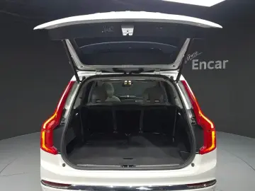 2024 Volvo XC90 с пробегом 16 561 км