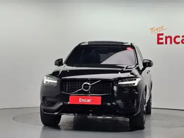 2021 Volvo XC90 с пробегом 35 009 км