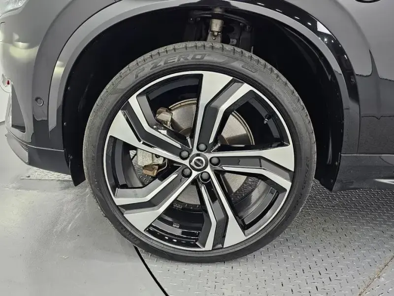 2021 Volvo XC90 с пробегом 35 009 км