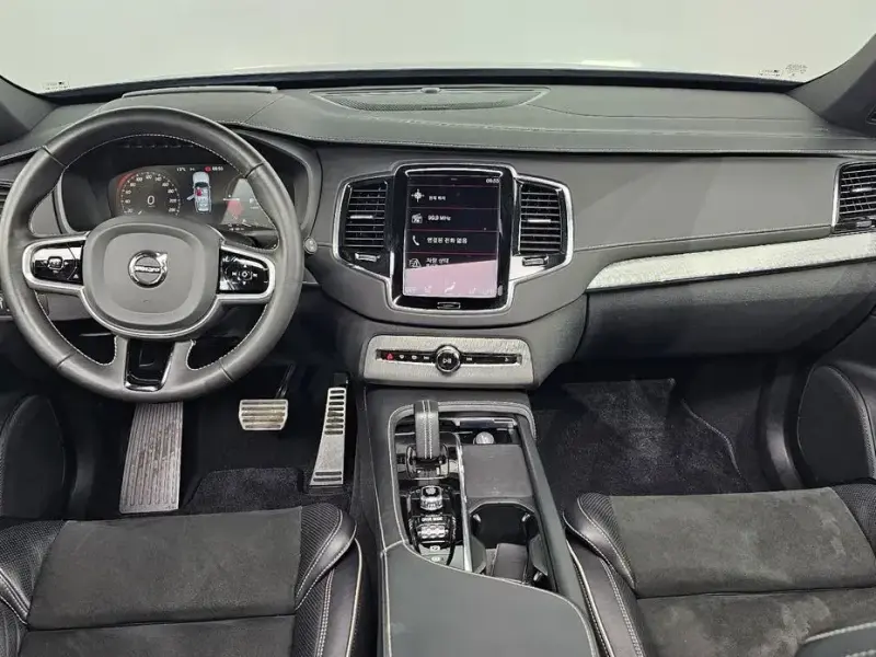 2021 Volvo XC90 с пробегом 35 009 км