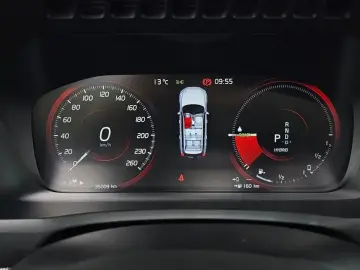 2021 Volvo XC90 с пробегом 35 009 км
