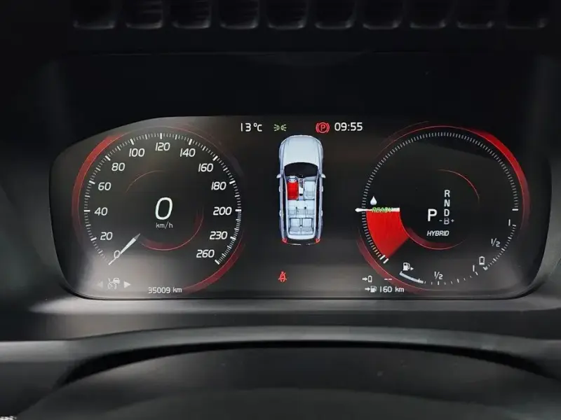 2021 Volvo XC90 с пробегом 35 009 км