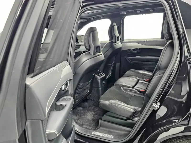 2021 Volvo XC90 с пробегом 35 009 км